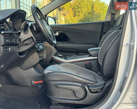 Серый Киа Niro, объемом двигателя 0 л и пробегом 139 тыс. км за 17999 $, фото 29 на Automoto.ua