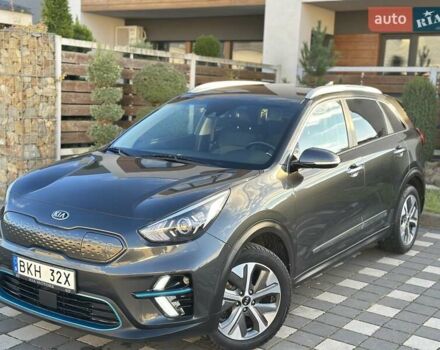 Сірий Кіа Niro, об'ємом двигуна 0 л та пробігом 105 тис. км за 19950 $, фото 1 на Automoto.ua