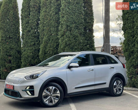 Сірий Кіа Niro, об'ємом двигуна 0 л та пробігом 141 тис. км за 17799 $, фото 6 на Automoto.ua