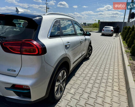 Серый Киа Niro, объемом двигателя 0 л и пробегом 131 тыс. км за 17599 $, фото 9 на Automoto.ua