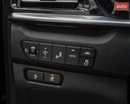 Сірий Кіа Niro, об'ємом двигуна 0 л та пробігом 77 тис. км за 14950 $, фото 19 на Automoto.ua