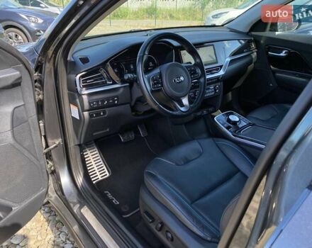 Серый Киа Niro, объемом двигателя 0 л и пробегом 67 тыс. км за 23400 $, фото 3 на Automoto.ua