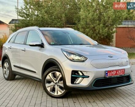 Киа Niro 2021 в Бердичеве на Automoto.ua Серый Киа Niro, объемом двигателя 0 л и пробегом 70 тыс. км за 21350 $, фото 7 на Automoto.ua