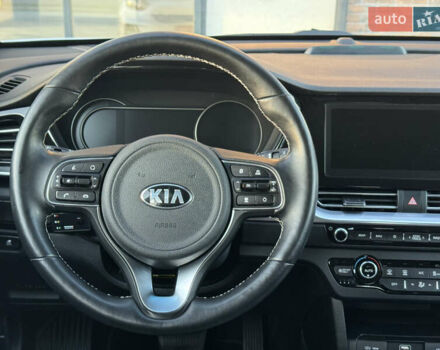 Серый Киа Niro, объемом двигателя 0 л и пробегом 139 тыс. км за 17999 $, фото 55 на Automoto.ua