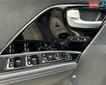 Серый Киа Niro, объемом двигателя 0 л и пробегом 147 тыс. км за 18450 $, фото 37 на Automoto.ua