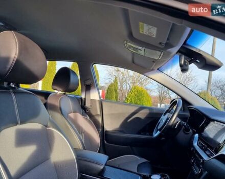 Серый Киа Niro, объемом двигателя 0 л и пробегом 121 тыс. км за 18750 $, фото 30 на Automoto.ua