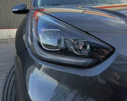 Серый Киа Niro, объемом двигателя 0 л и пробегом 86 тыс. км за 23400 $, фото 23 на Automoto.ua