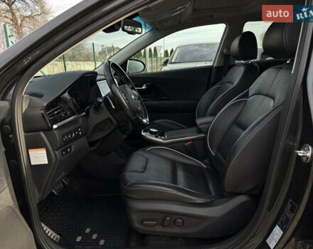 Серый Киа Niro, объемом двигателя 0 л и пробегом 82 тыс. км за 22900 $, фото 1 на Automoto.ua