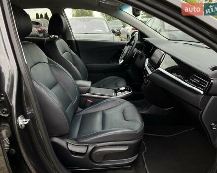 Сірий Кіа Niro, об'ємом двигуна 0 л та пробігом 86 тис. км за 23400 $, фото 77 на Automoto.ua