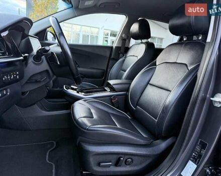 Киа Niro 2021 в Бердичеве на Automoto.ua Серый Киа Niro, объемом двигателя 0 л и пробегом 82 тыс. км за 19250 $, фото 46 на Automoto.ua