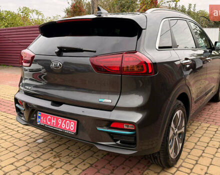 Серый Киа Niro, объемом двигателя 0 л и пробегом 88 тыс. км за 19700 $, фото 4 на Automoto.ua