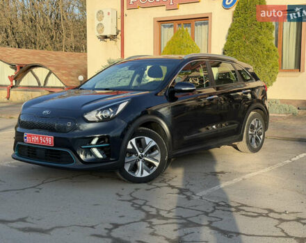Серый Киа Niro, объемом двигателя 0 л и пробегом 157 тыс. км за 18350 $, фото 7 на Automoto.ua