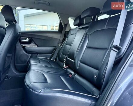 Киа Niro 2021 в Бердичеве на Automoto.ua Серый Киа Niro, объемом двигателя 0 л и пробегом 82 тыс. км за 19250 $, фото 98 на Automoto.ua