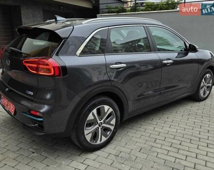 Серый Киа Niro, объемом двигателя 0 л и пробегом 142 тыс. км за 17999 $, фото 10 на Automoto.ua