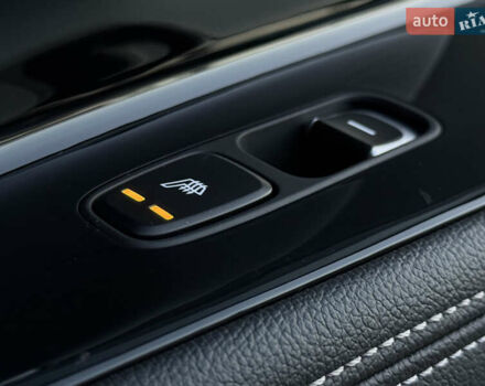 Серый Киа Niro, объемом двигателя 0 л и пробегом 82 тыс. км за 22900 $, фото 93 на Automoto.ua