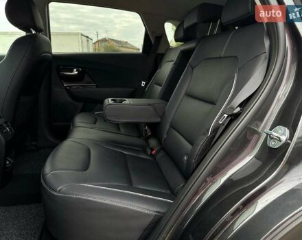 Серый Киа Niro, объемом двигателя 0 л и пробегом 62 тыс. км за 23600 $, фото 74 на Automoto.ua
