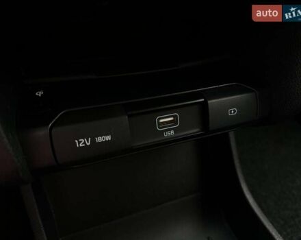 Серый Киа Niro, объемом двигателя 0 л и пробегом 62 тыс. км за 23600 $, фото 12 на Automoto.ua