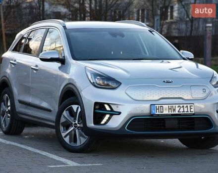 Серый Киа Niro, объемом двигателя 0 л и пробегом 23 тыс. км за 24590 $, фото 2 на Automoto.ua
