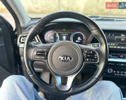 Сірий Кіа Niro, об'ємом двигуна 0 л та пробігом 105 тис. км за 19950 $, фото 26 на Automoto.ua