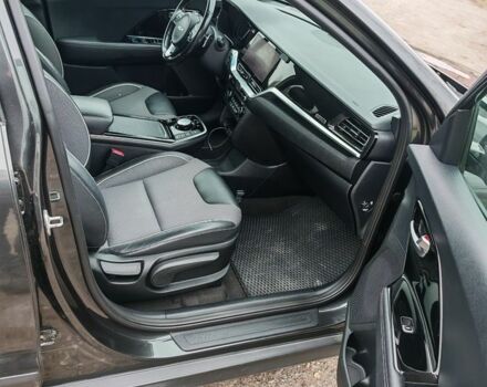Сірий Кіа Niro, об'ємом двигуна 0 л та пробігом 76 тис. км за 18700 $, фото 10 на Automoto.ua