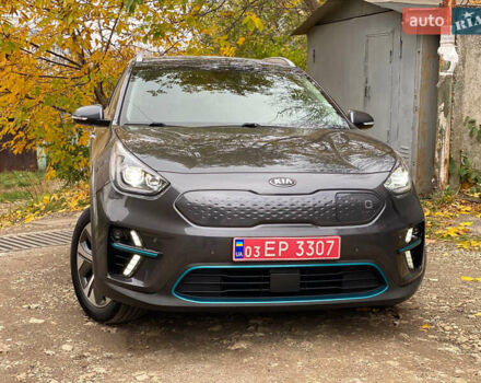 Серый Киа Niro, объемом двигателя 0 л и пробегом 149 тыс. км за 18550 $, фото 4 на Automoto.ua