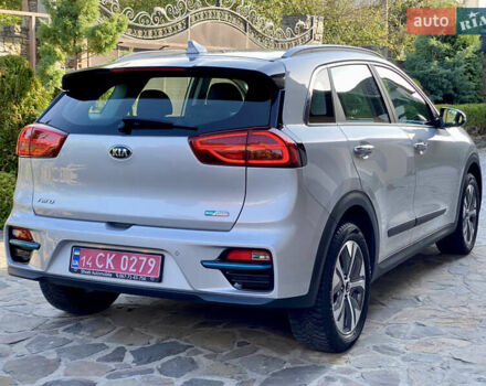 Серый Киа Niro, объемом двигателя 0 л и пробегом 59 тыс. км за 21299 $, фото 7 на Automoto.ua