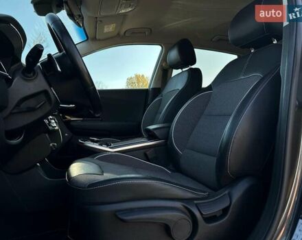 Сірий Кіа Niro, об'ємом двигуна 0 л та пробігом 37 тис. км за 24600 $, фото 1 на Automoto.ua