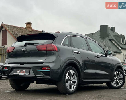 Серый Киа Niro, объемом двигателя 0 л и пробегом 107 тыс. км за 20903 $, фото 7 на Automoto.ua