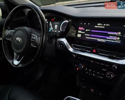 Сірий Кіа Niro, об'ємом двигуна 0 л та пробігом 136 тис. км за 18899 $, фото 35 на Automoto.ua