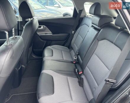 Серый Киа Niro, объемом двигателя 0 л и пробегом 52 тыс. км за 20750 $, фото 13 на Automoto.ua