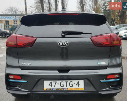 Сірий Кіа Niro, об'ємом двигуна 0 л та пробігом 106 тис. км за 20950 $, фото 5 на Automoto.ua