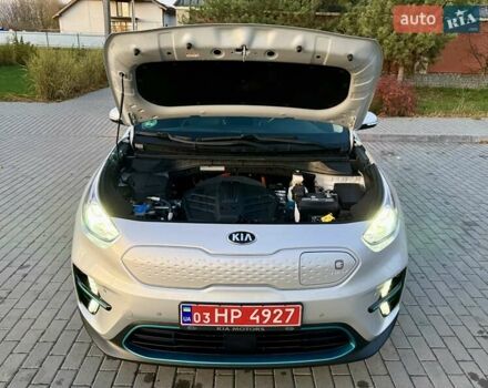 Киа Niro 2021 в Бердичеве на Automoto.ua Серый Киа Niro, объемом двигателя 0 л и пробегом 70 тыс. км за 21350 $, фото 106 на Automoto.ua
