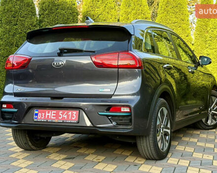 Киа Niro 2021 в Самборе на Automoto.ua Серый Киа Niro, объемом двигателя 0 л и пробегом 107 тыс. км за 19500 $, фото 6 на Automoto.ua