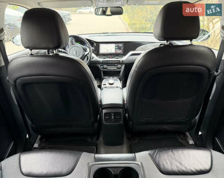 Сірий Кіа Niro, об'ємом двигуна 0 л та пробігом 149 тис. км за 17350 $, фото 47 на Automoto.ua