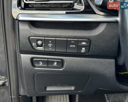 Сірий Кіа Niro, об'ємом двигуна 0 л та пробігом 50 тис. км за 19999 $, фото 17 на Automoto.ua