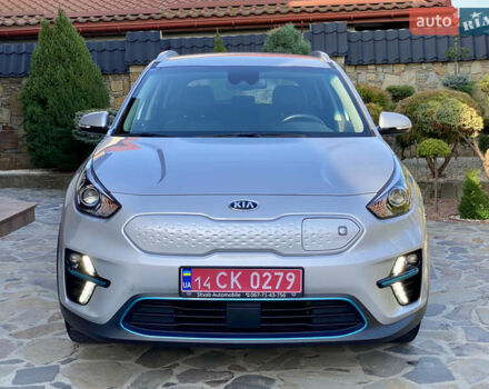 Серый Киа Niro, объемом двигателя 0 л и пробегом 59 тыс. км за 21299 $, фото 3 на Automoto.ua