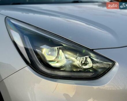 Киа Niro 2021 в Бердичеве на Automoto.ua Серый Киа Niro, объемом двигателя 0 л и пробегом 70 тыс. км за 21350 $, фото 23 на Automoto.ua