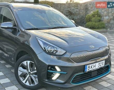 Сірий Кіа Niro, об'ємом двигуна 0 л та пробігом 105 тис. км за 19950 $, фото 12 на Automoto.ua