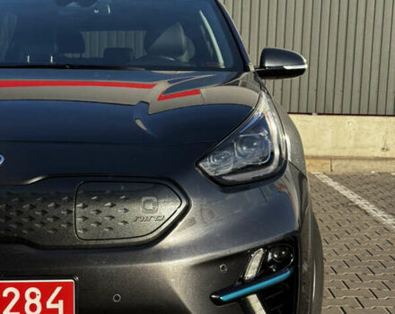 Серый Киа Niro, объемом двигателя 0 л и пробегом 86 тыс. км за 23400 $, фото 2 на Automoto.ua