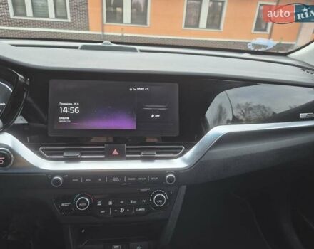 Серый Киа Niro, объемом двигателя 0 л и пробегом 79 тыс. км за 20450 $, фото 13 на Automoto.ua