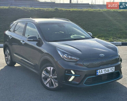 Серый Киа Niro, объемом двигателя 0 л и пробегом 200 тыс. км за 16900 $, фото 2 на Automoto.ua