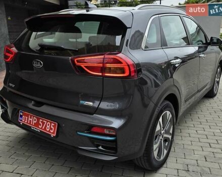 Серый Киа Niro, объемом двигателя 0 л и пробегом 153 тыс. км за 17950 $, фото 7 на Automoto.ua