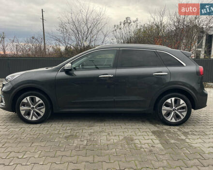 Сірий Кіа Niro, об'ємом двигуна 0 л та пробігом 52 тис. км за 22999 $, фото 9 на Automoto.ua