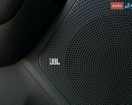 Сірий Кіа Niro, об'ємом двигуна 0 л та пробігом 100 тис. км за 21900 $, фото 35 на Automoto.ua