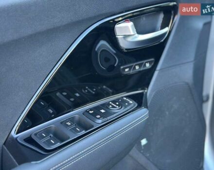 Серый Киа Niro, объемом двигателя 1.6 л и пробегом 57 тыс. км за 24900 $, фото 26 на Automoto.ua