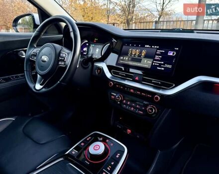 Киа Niro 2021 в Бердичеве на Automoto.ua Серый Киа Niro, объемом двигателя 0 л и пробегом 70 тыс. км за 21350 $, фото 82 на Automoto.ua