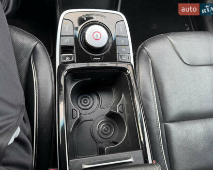 Серый Киа Niro, объемом двигателя 0 л и пробегом 147 тыс. км за 18450 $, фото 70 на Automoto.ua