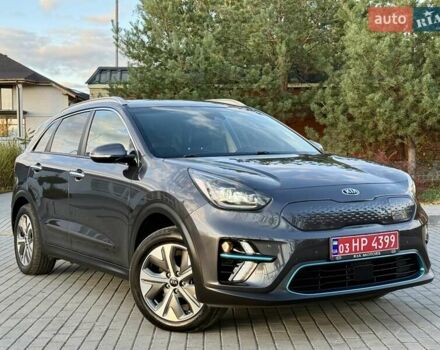Киа Niro 2021 в Бердичеве на Automoto.ua Серый Киа Niro, объемом двигателя 0 л и пробегом 82 тыс. км за 19250 $, фото 1 на Automoto.ua