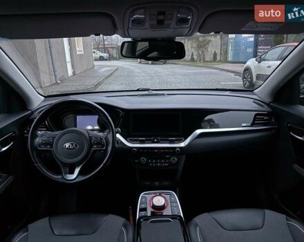 Серый Киа Niro, объемом двигателя 0 л и пробегом 88 тыс. км за 21400 $, фото 8 на Automoto.ua