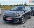 Серый Киа Niro, объемом двигателя 0 л и пробегом 52 тыс. км за 20750 $, фото 2 на Automoto.ua